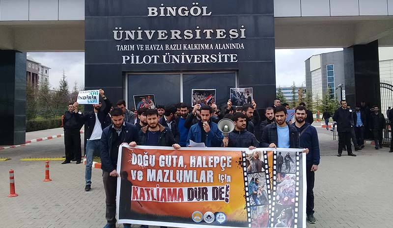 Öğrenciler katliamları kınadı