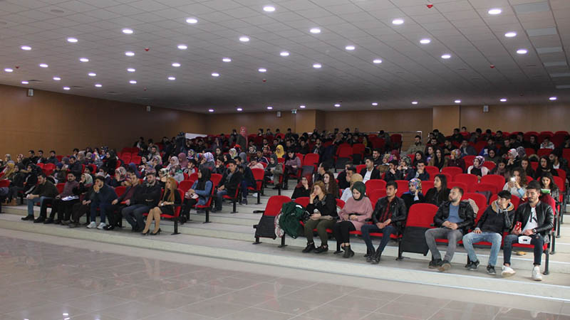 Üniversitede Vergi Bilinci Konferansı