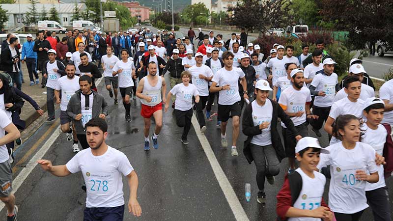 Halk koşusuna yoğun ilgi