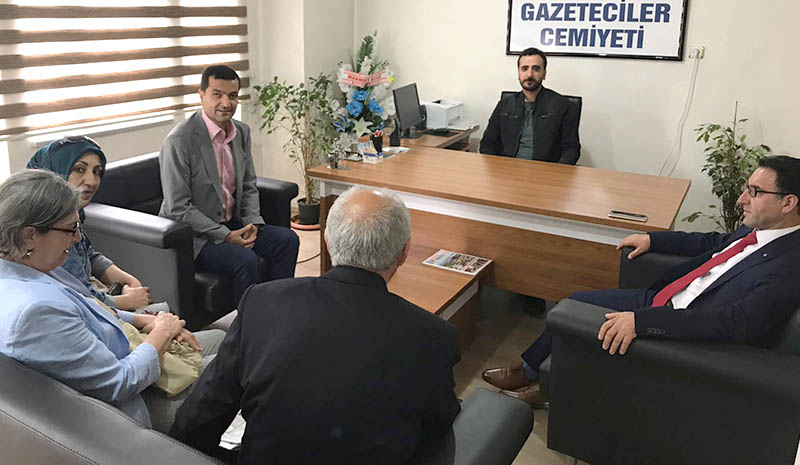 Hdp`den Gazeteciler Cemiyetine Ziyaret