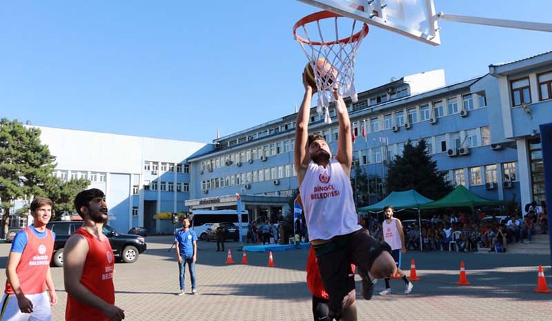 Sokak basketboluna yoğun ilgi