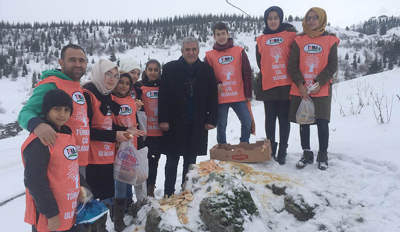 Sokak hayvanlarını unutmadılar