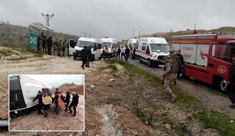 Yolcu midibüsü devrildi: 1`i ağır 13 yaralı