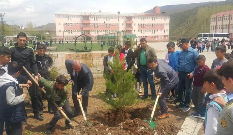 Şehit Polis İçin Fidanlık Oluşturdular