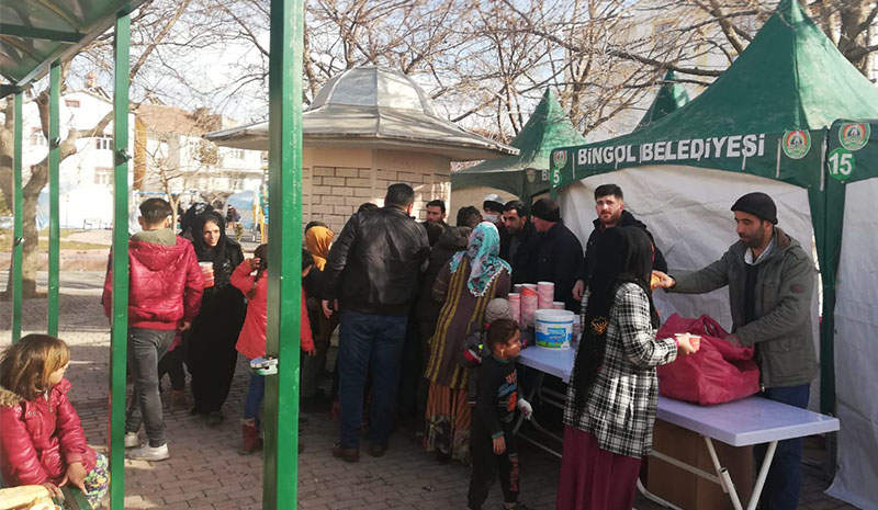 Bingöl Belediyesi komşusunun yanında