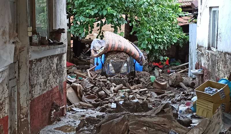 Selin vurduğu Mahalle hayalet köye döndü...