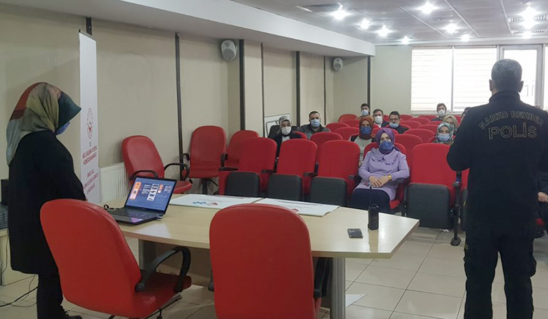 Madde bağımlılığı semineri