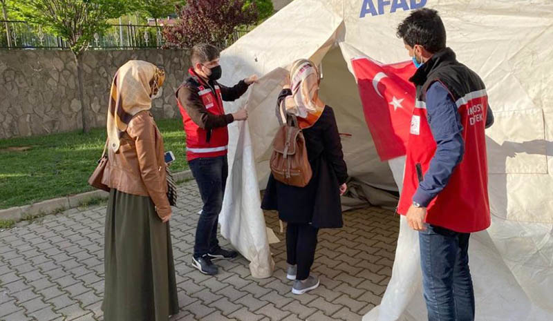 Köyüne dönen aileye destek