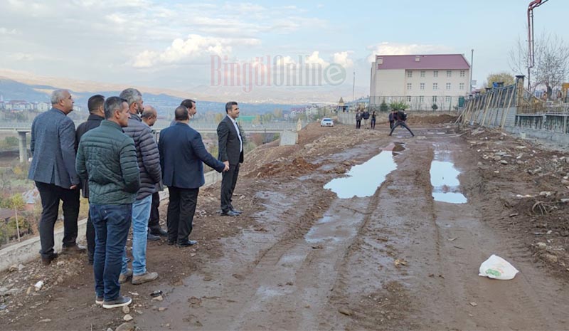 Vadi Yamacında Çalışmalar Sürüyor