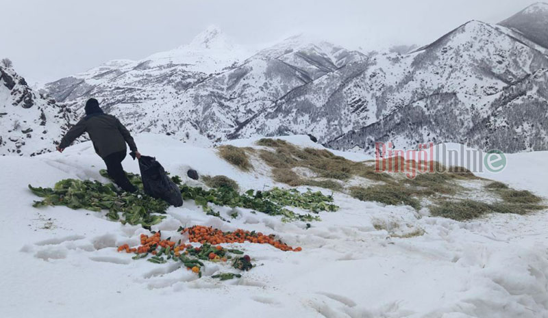 Şeytan Dağlarına 500 kilo yem bırakıldı