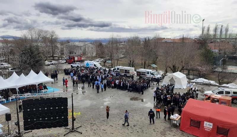 60 bin öğrencinin katılımıyla deprem tatbikatı