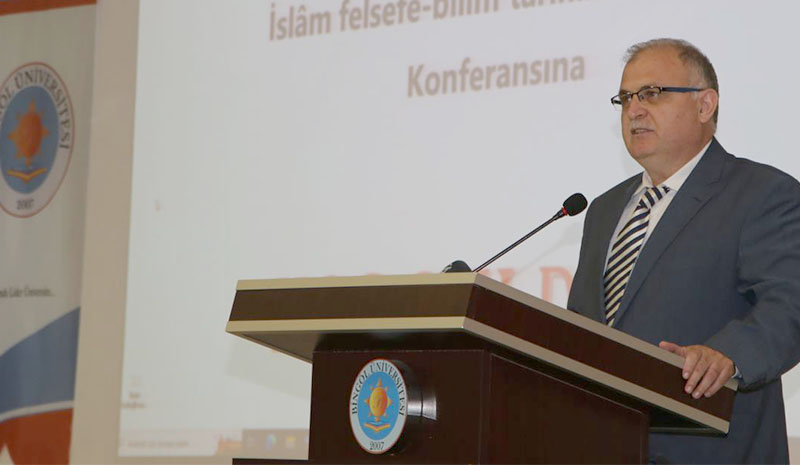 `Tarih bir bütün olarak belgeler halinde elimizde değil`