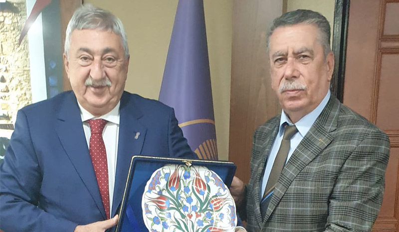 TESK`ten Bingöl ESOB Başkanı Bayram`a plaket