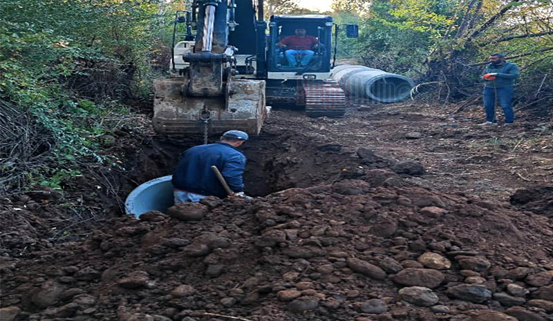 İçme suyu hattı çalışmaları sürüyor