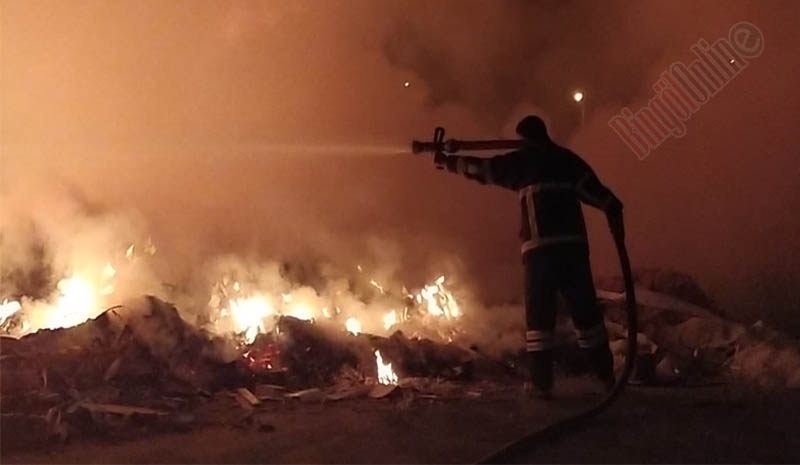 Sanayi bölgesinde çıkan yangın, büyümeden söndürüldü