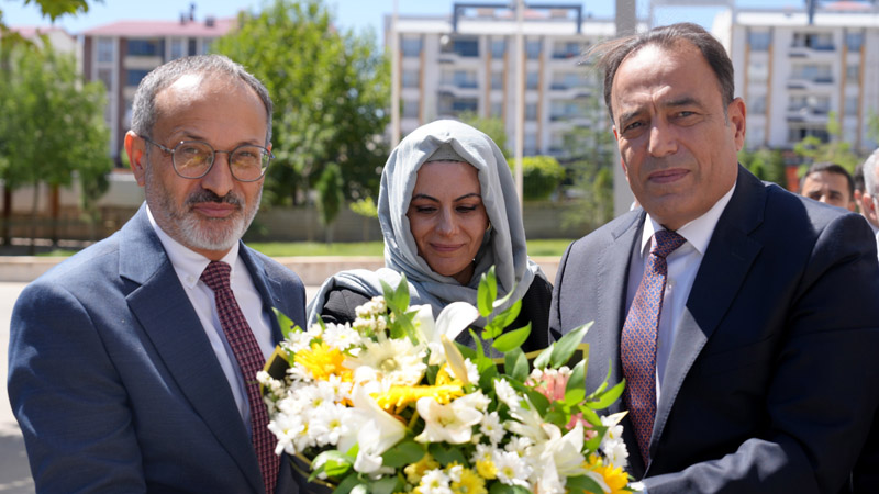 Bingöl Üniversitesi`nin Yeni Rektörü Prof. Dr. Erdal Çelik göreve başladı