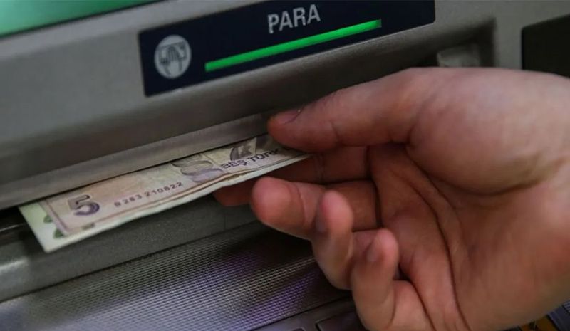 ATM`lerde yeni dönem: Para çekme ve yatırma işlemleri değişiyor