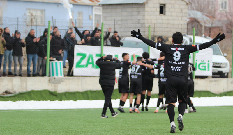 12 Bingölspor Varto`ya 5 atıp lider oldu