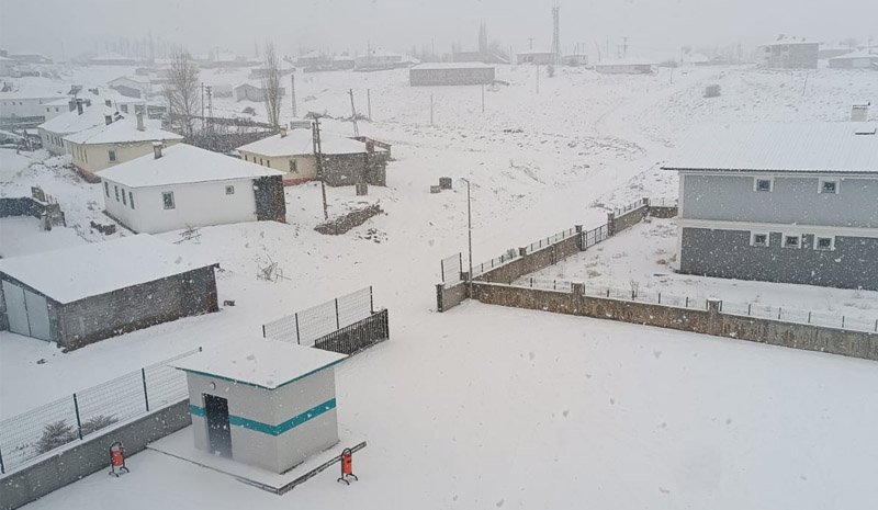 Bingöl`de kar etkisi! Yüksekler beyaza büründü