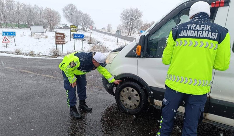 Bingöl`de Jandarma Trafik ekiplerinden denetim