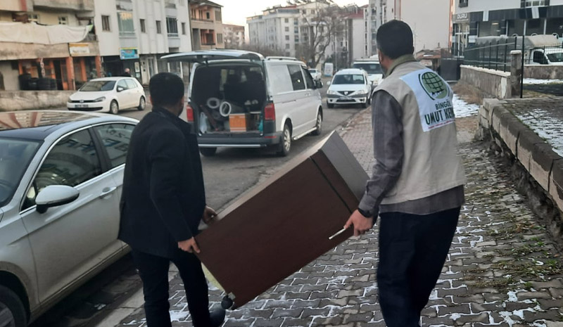 Bingöl Umut Kervanı`ndan 284 aileye yardım