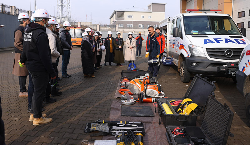 Bingöl`de 350 gönüllüye deprem eğitimi