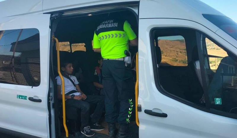 Bingöl`de okul çevreleri ve servisler denetlendi