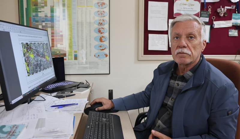 Prof. Dr. Aksoy; 