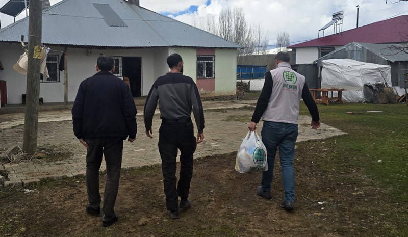 Bingöl Umut Kervanı yardımlarını sürdürüyor