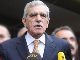 Ahmet türk`e ev sahibi şoku