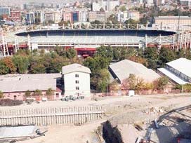 Ankara 19 mayıs stadı çöküyor!