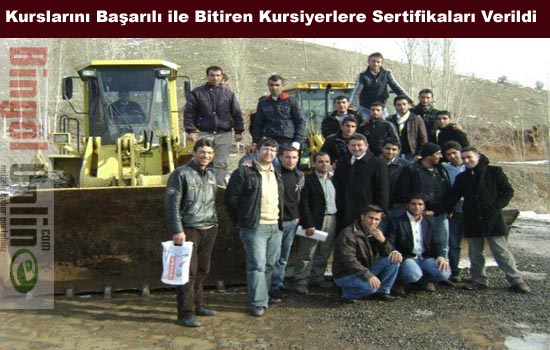 Başarılı kursiyerlere sertifika