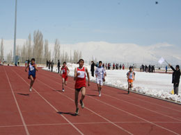 Bingöl atletleri erzurum`da yarışıyor