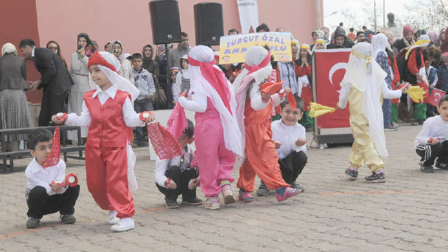 Bingöl`de 23 nisan coşkusu