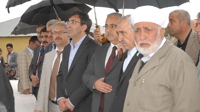 Camii ve külliyenin temeli atıldı