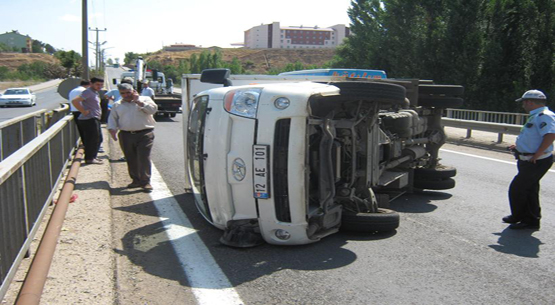 Çapakçur köprüsü`nde kaza: 1 yaralı