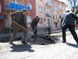 Çukurlar dolduruluyor