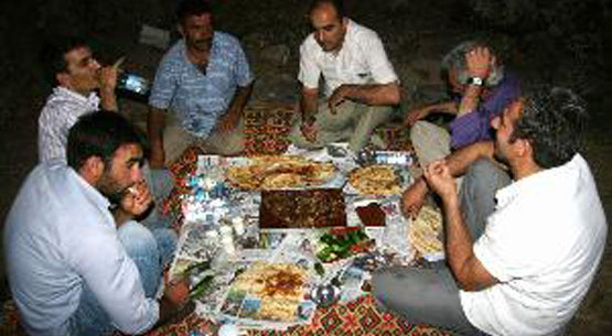 Dağ başında iftar keyfi