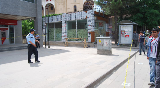 Genç caddesi`nde şüpheli çanta paniği