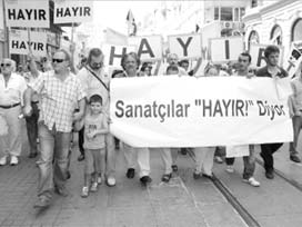 `Hayır`cı sanatcılar eylem yaptı