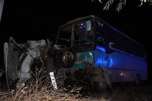 Içmeler`de kaza: 1 ölü, 13 yaralı