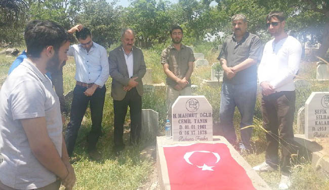 Ilk ülkücü şehid mezarı başında anıldı