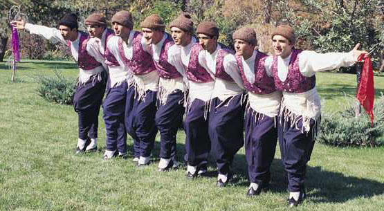 Kulüpler arası halk oyunları yarışmaları pazar günü