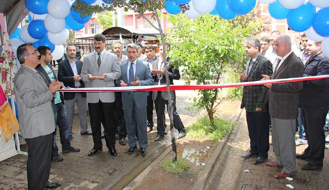 Öğrenciler yararına kermes