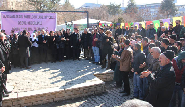 Özgürlük ve çözüm çadırı kuruldu