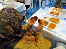 Türkiye`nin dört bir yanında iftar anı galeri