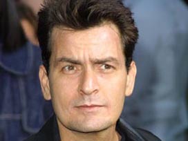 Ünlü aktör charlie sheen gözaltına alındı