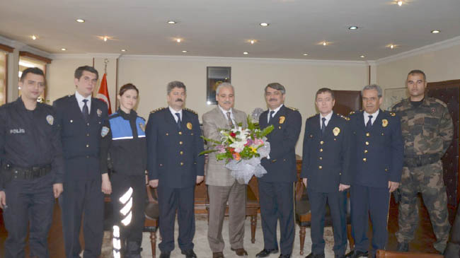 Vali güvençer`e polis ziyareti