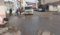 Karlıova`da karlar eridi, bahar temizliği başladı