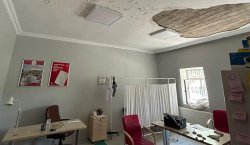 Çaytepe ASM`de tavan dikiş tutmuyor!